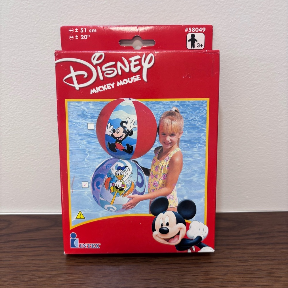 Disney Intex The Wet Set 20” Beach Ball Vintage